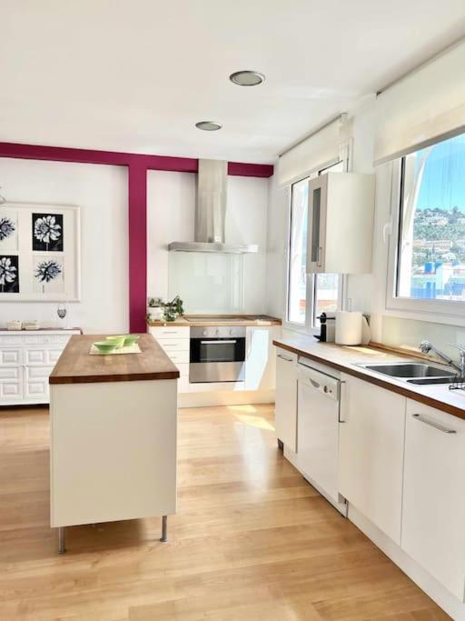Moderno Y Amplio Apartamento En El Centro De Roses Eksteriør bilde